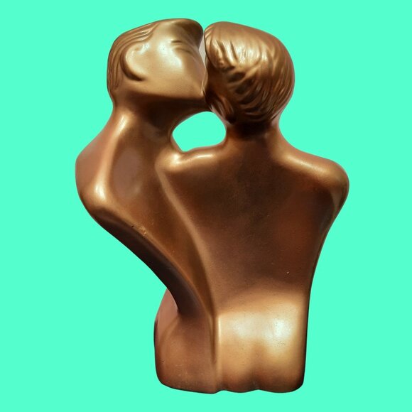 Vintage 80s Lindsey B Balkweill Memphis Style Ceramic Kissing Man Woman Statue - Picture 6 of 9